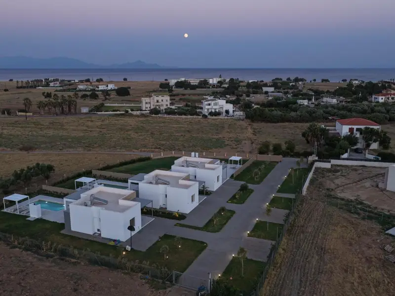The property in its open landscape near Kardamena